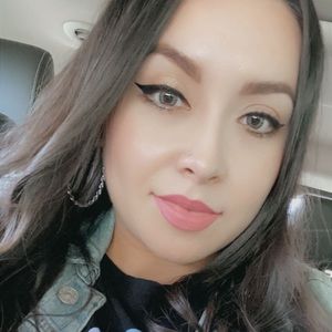 Meet your Posher, Leticia